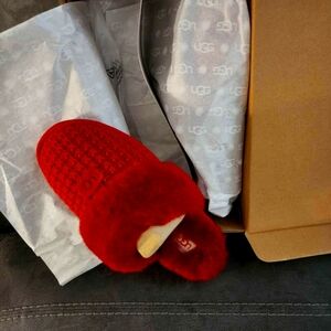 Nwt Ugg slippers